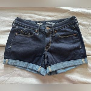 Mossimo Mid-rise super stretch shorts. Size 4. 27inch waist